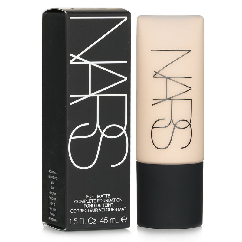 Soft Matte Complete Foundation -